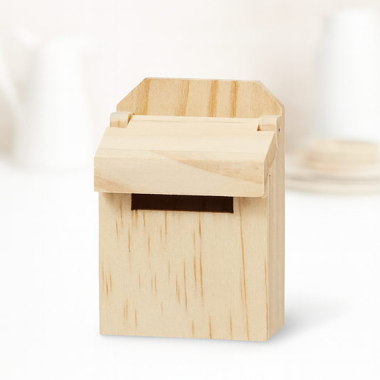 Miniatur Briefkasten 5cm aus Holz – Wichtel Zubehör für Puppenhaus & Diorama